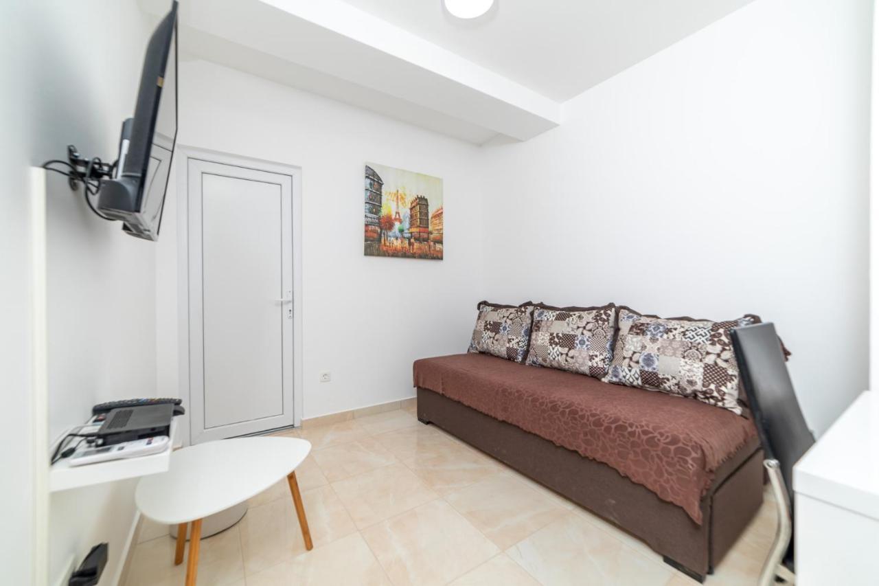 Java Apartments Dobrota Luaran gambar