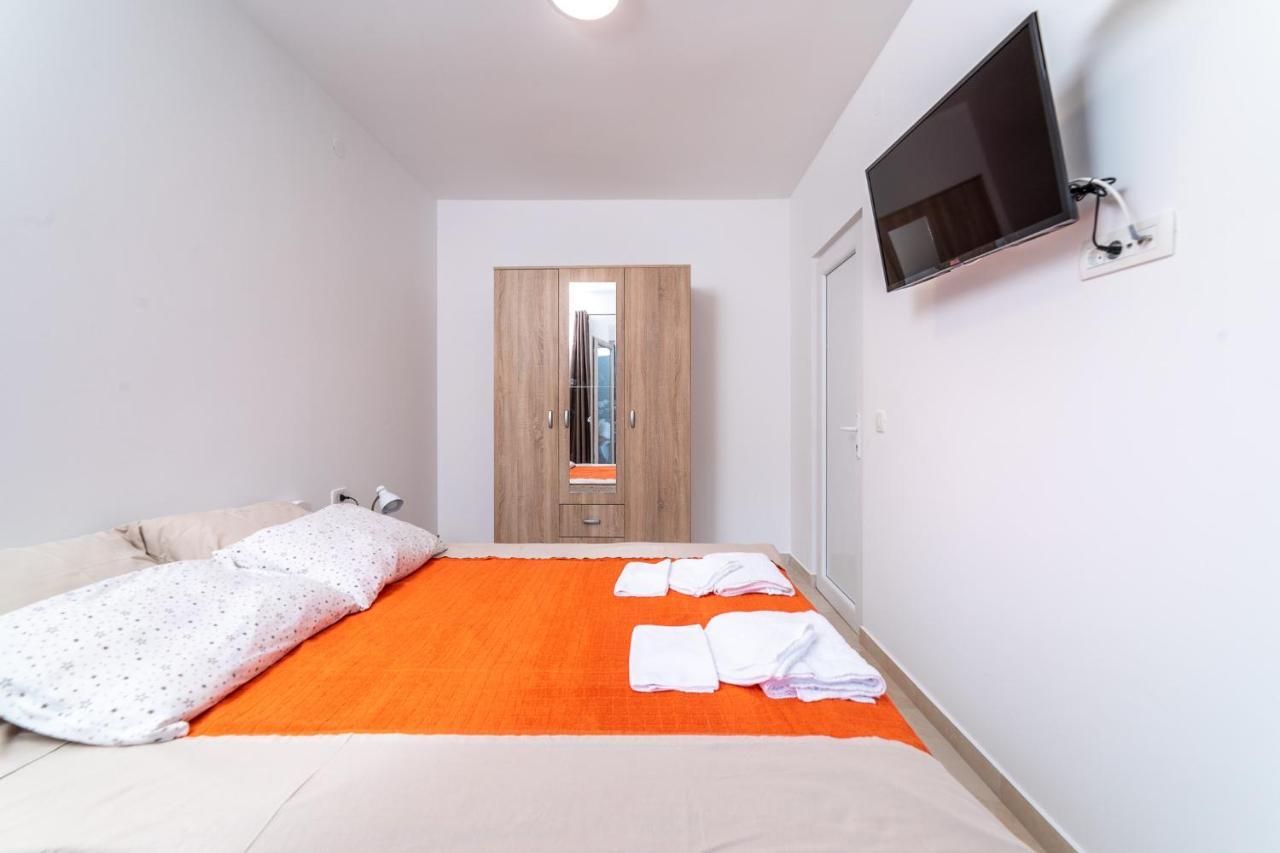 Java Apartments Dobrota Luaran gambar