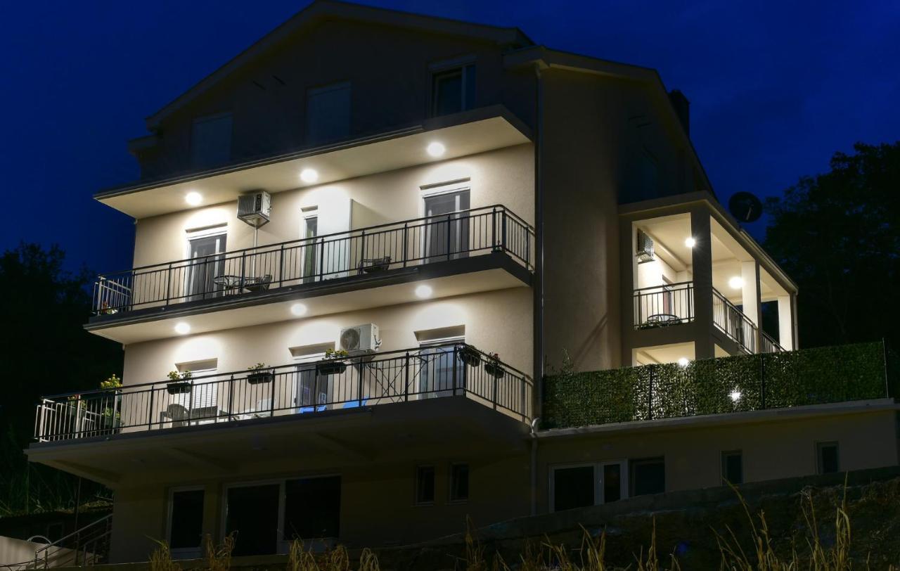 Java Apartments Dobrota Luaran gambar